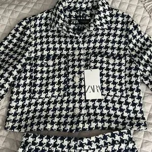 ★ZARA★Houndstooth Short Blazer★White Black 9161/114/064 NWT Zara Short Houndstooth Blazer in Black / White - XL Blazer